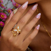 Luna Flutter Ring