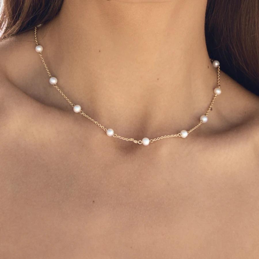 Élise Pearl Necklace