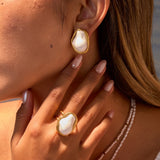 Elara Pearl Earrings